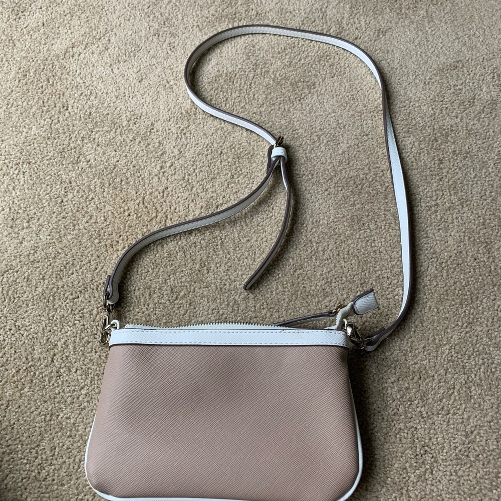 Clark’s purse